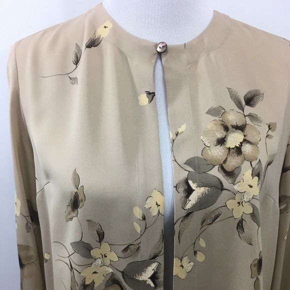 Moda Seta Silk Blazer - Picture 2 of 4